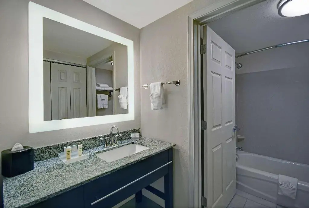 Homewood Suites by Hilton Eatontown - Général