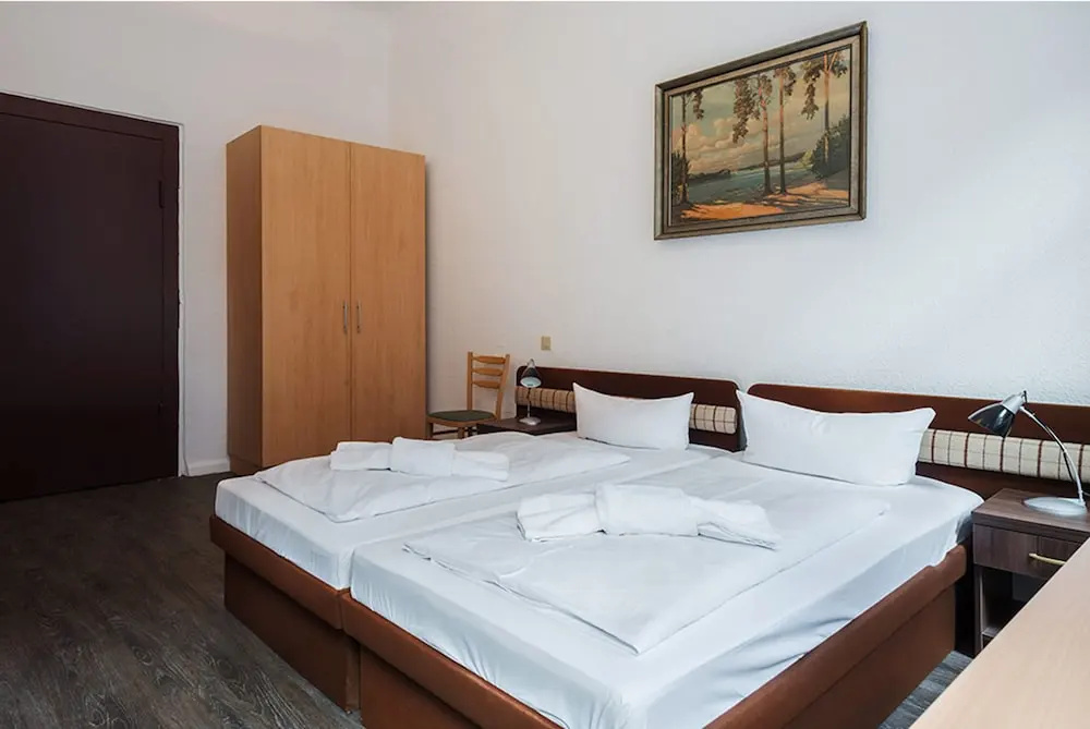 Standard Double room (full double bed)