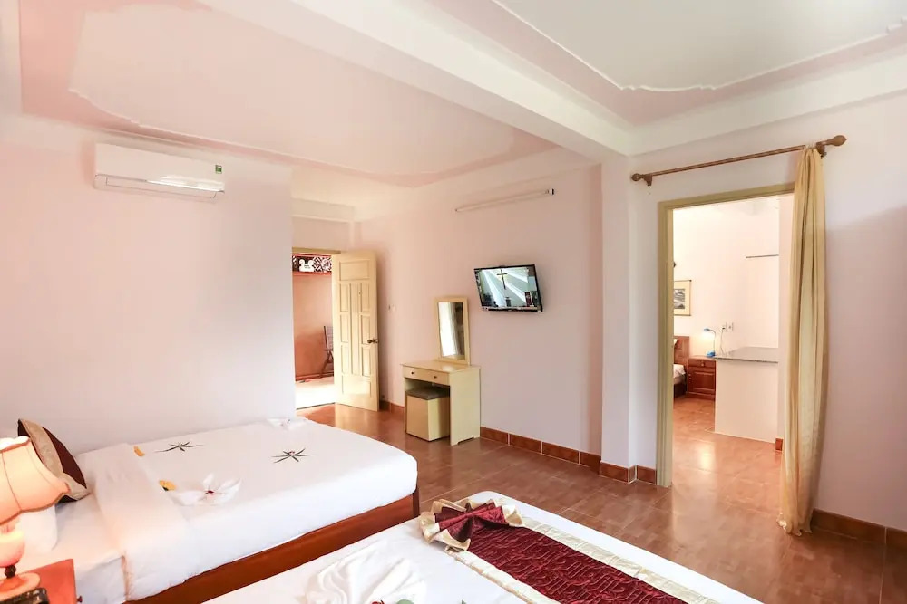 標準河景四人房