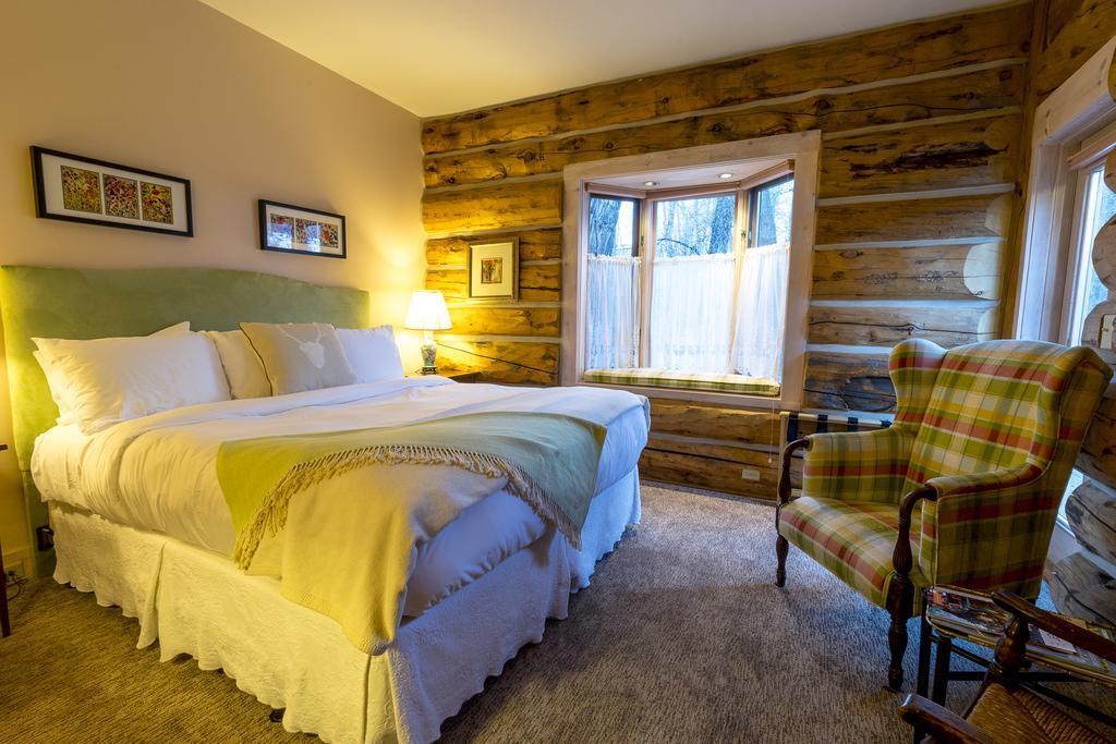 Bentwood Inn by null