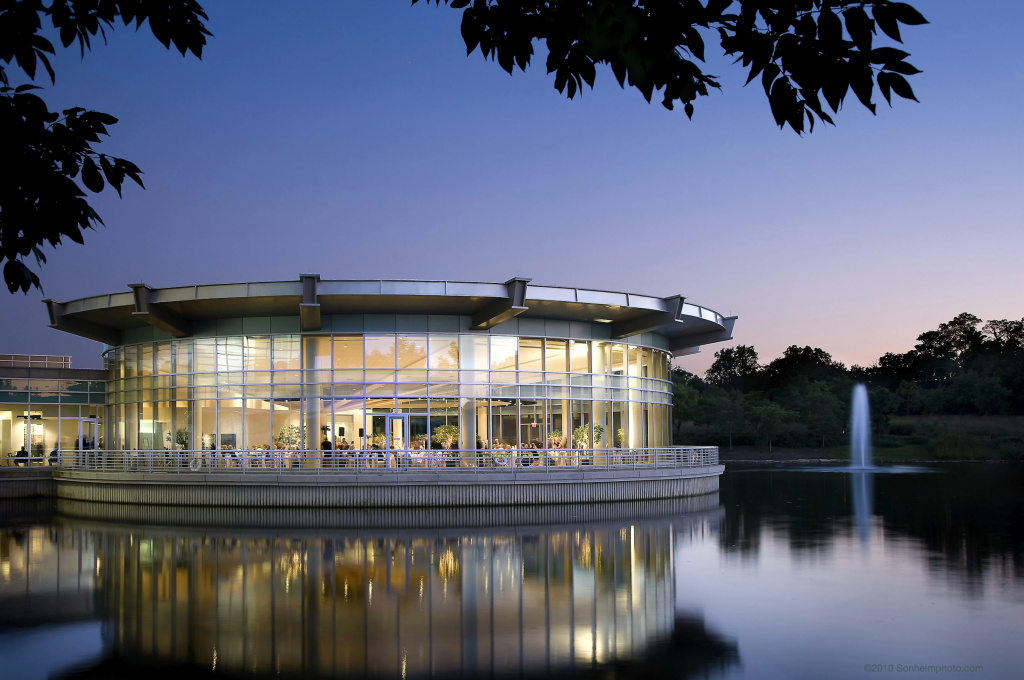 DoubleTree Suites by Hilton Htl & Conf Cntr Downers Grove