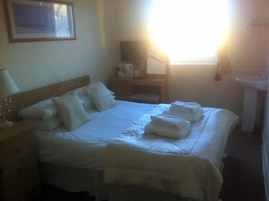 Rivelyn Hotel Bar & Restaurant - Chambres