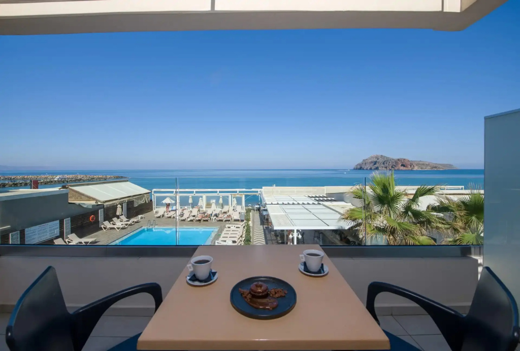 Superior room with sea view