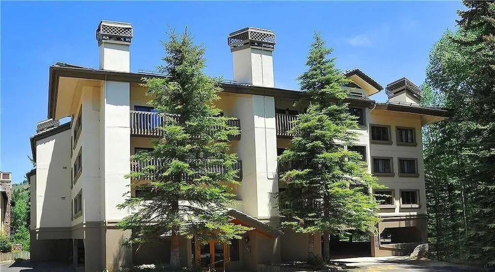 Townsend Place A106 1 Bedroom Condo by Redawning
