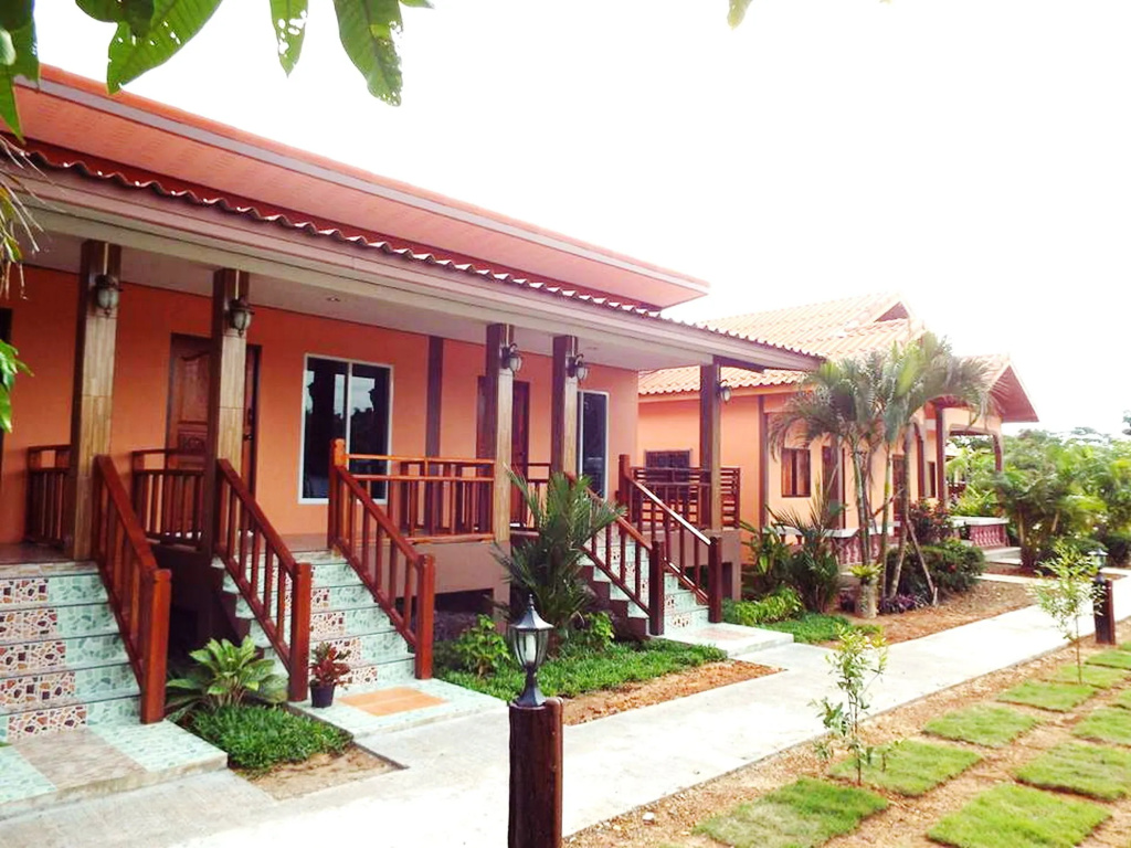 Lanta Riviera Villa Resort