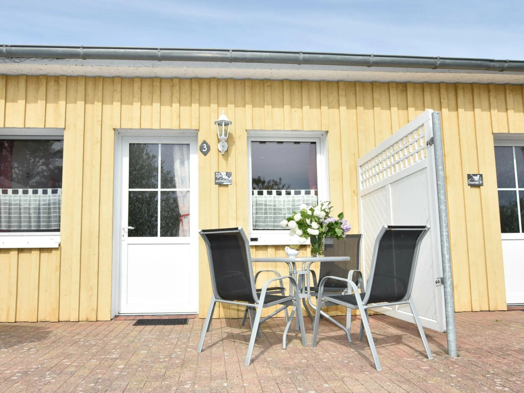 Cozy Stay by Wiek Harbor
