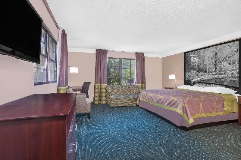 1 Bedroom Double Suite (full double bed)