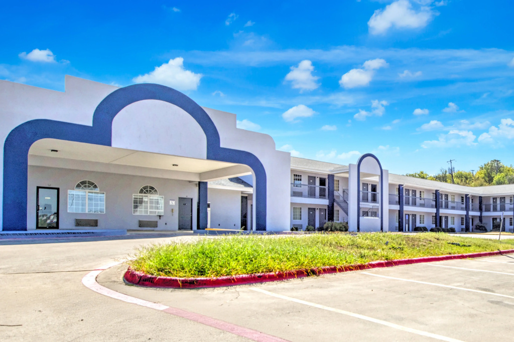 Heights Inn by Townhouse Harker Heights/Killeen