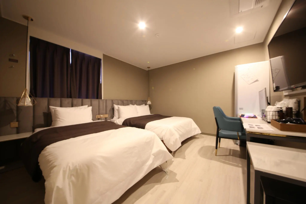 Deluxe Double room (twin beds)
