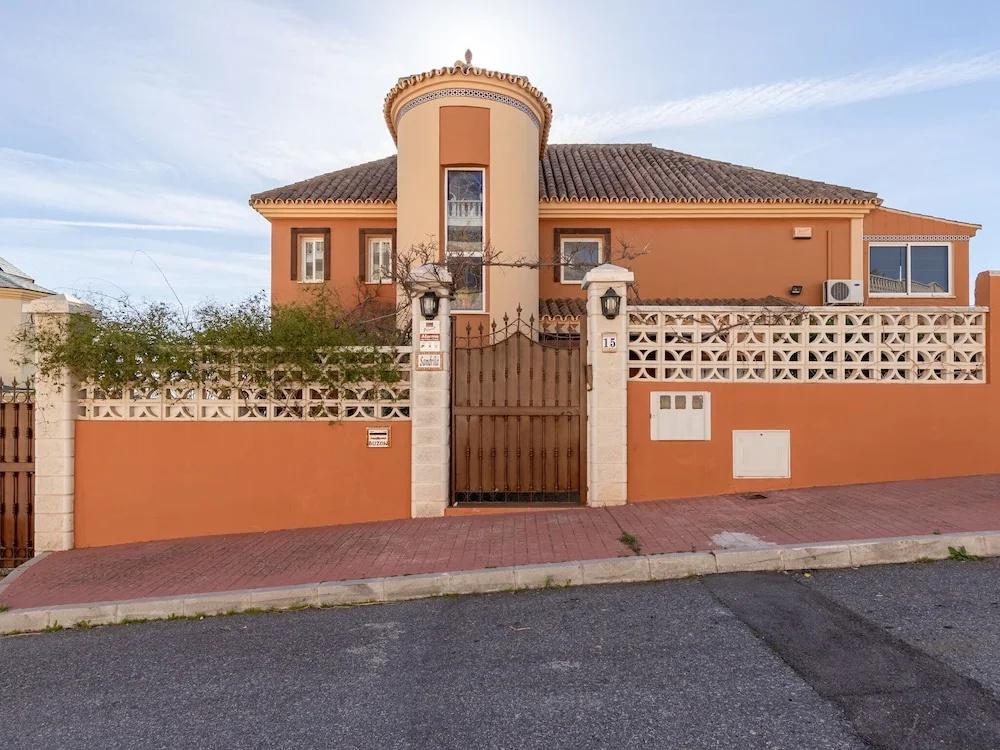 Lavish Villa in Málaga With Swimming Pool