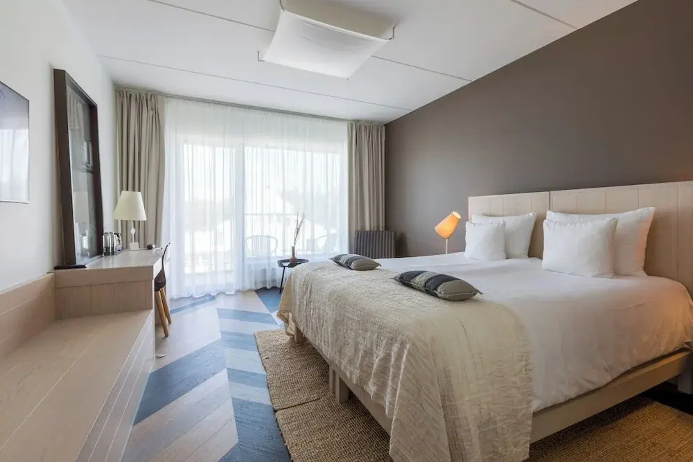 Standard Double room with balcony (full double bed)