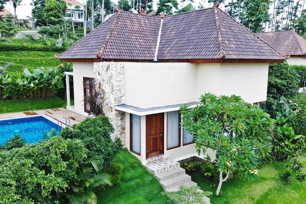 2 Bedrooms Villa with garden view