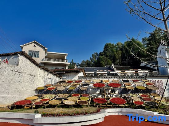 Floral Hotel · Shi'ersu hotel (Wuyuan High-speed Railway Station Branch)