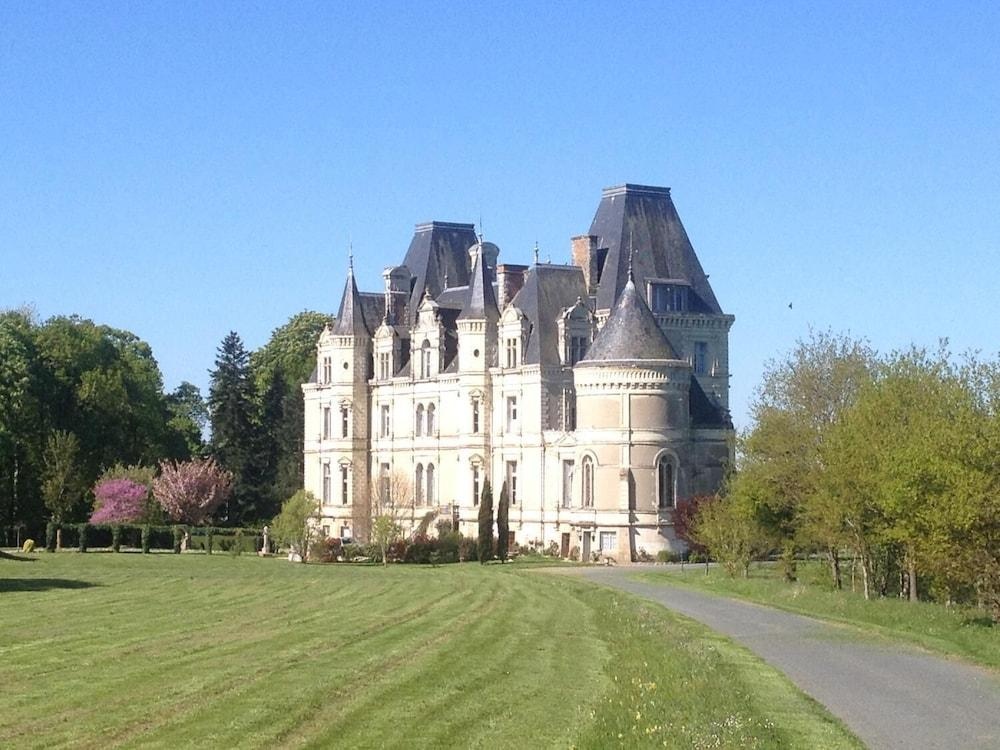 Chateau De La Tremblaye