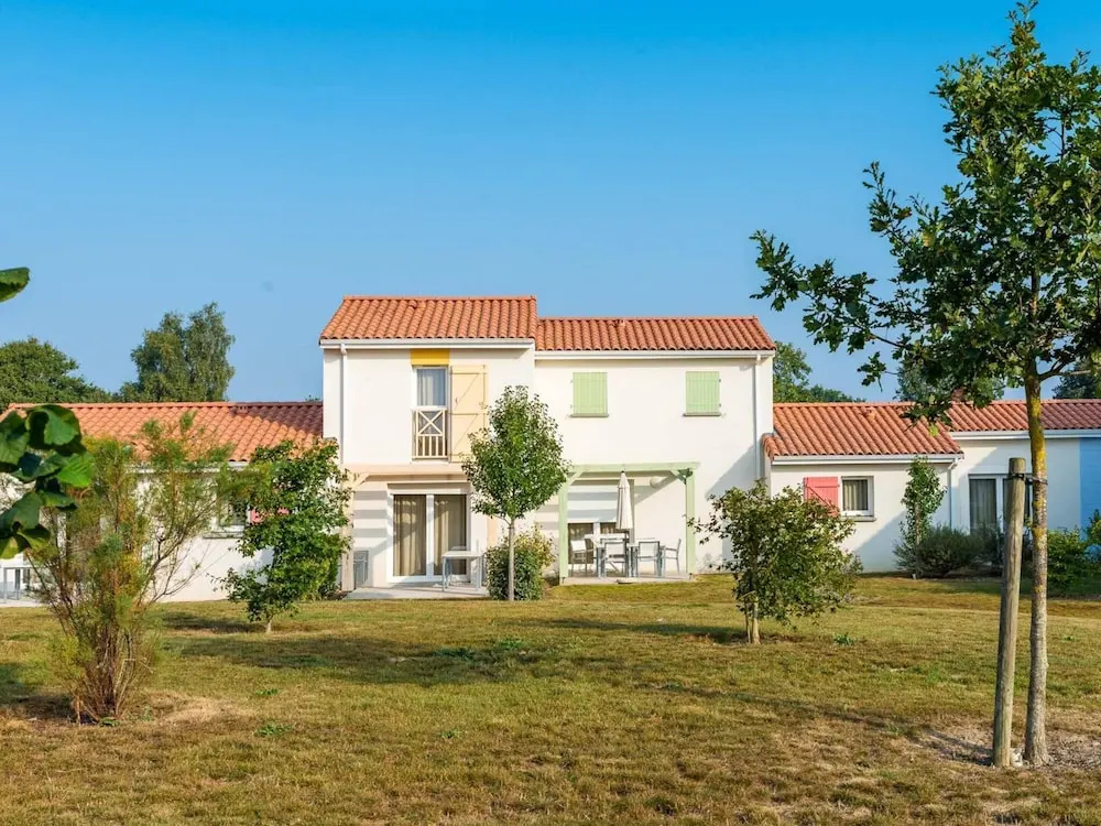 Well-kept Apartment, With Dishwasher, 7 km. From the Beach