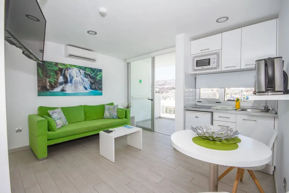 Premium Single Apartment with balcony