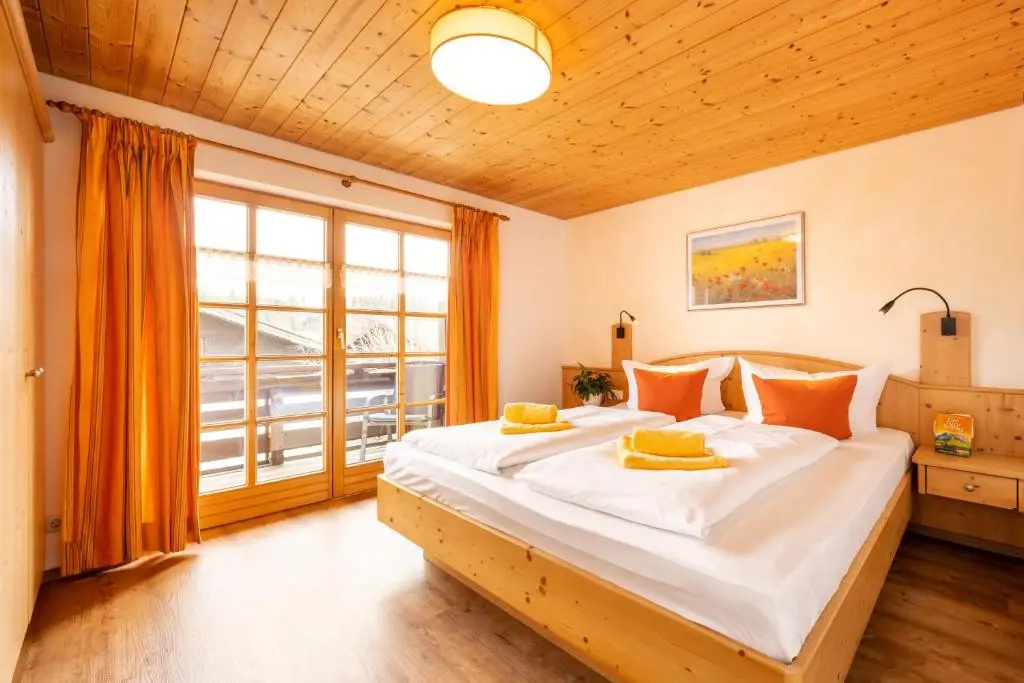 Apartment with mountain view