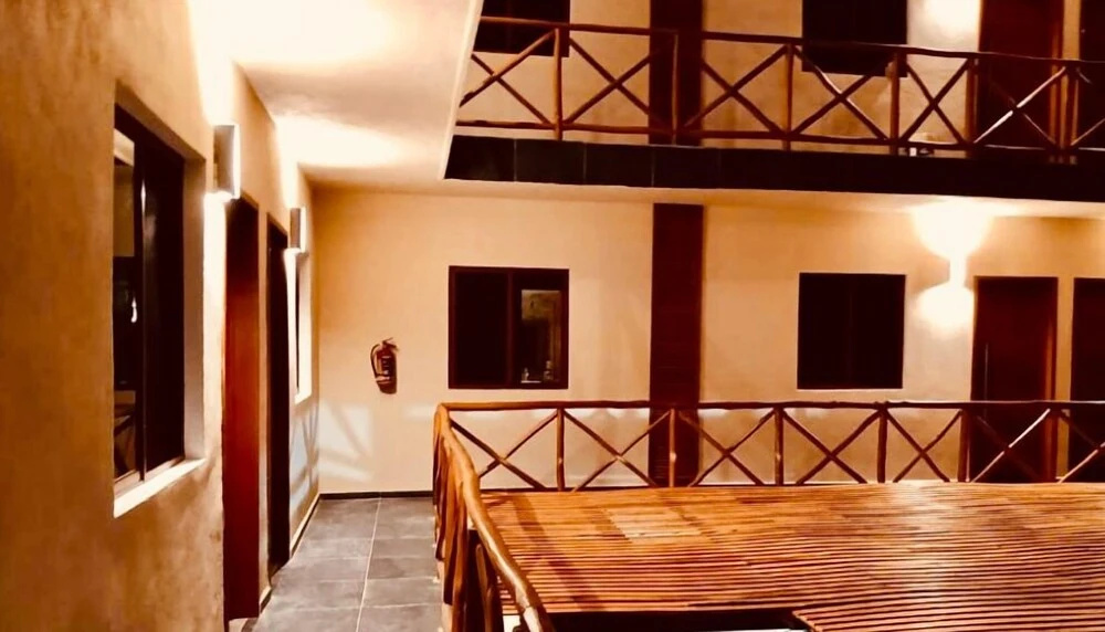Lobby & Reception