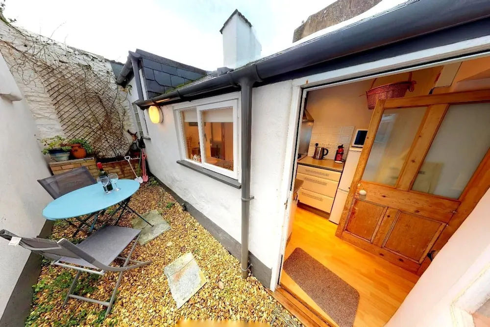 Appledore Escape Cottage 2 Bedrooms