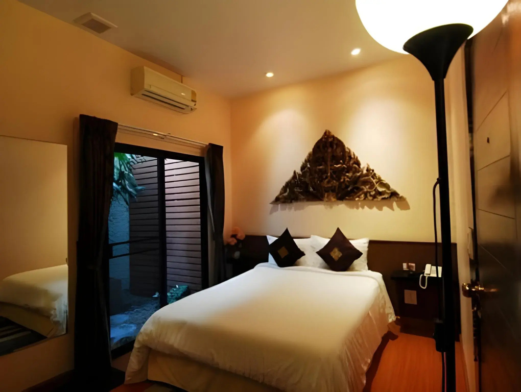 Отель Coral Grand Place Bangkok в Бангкоке