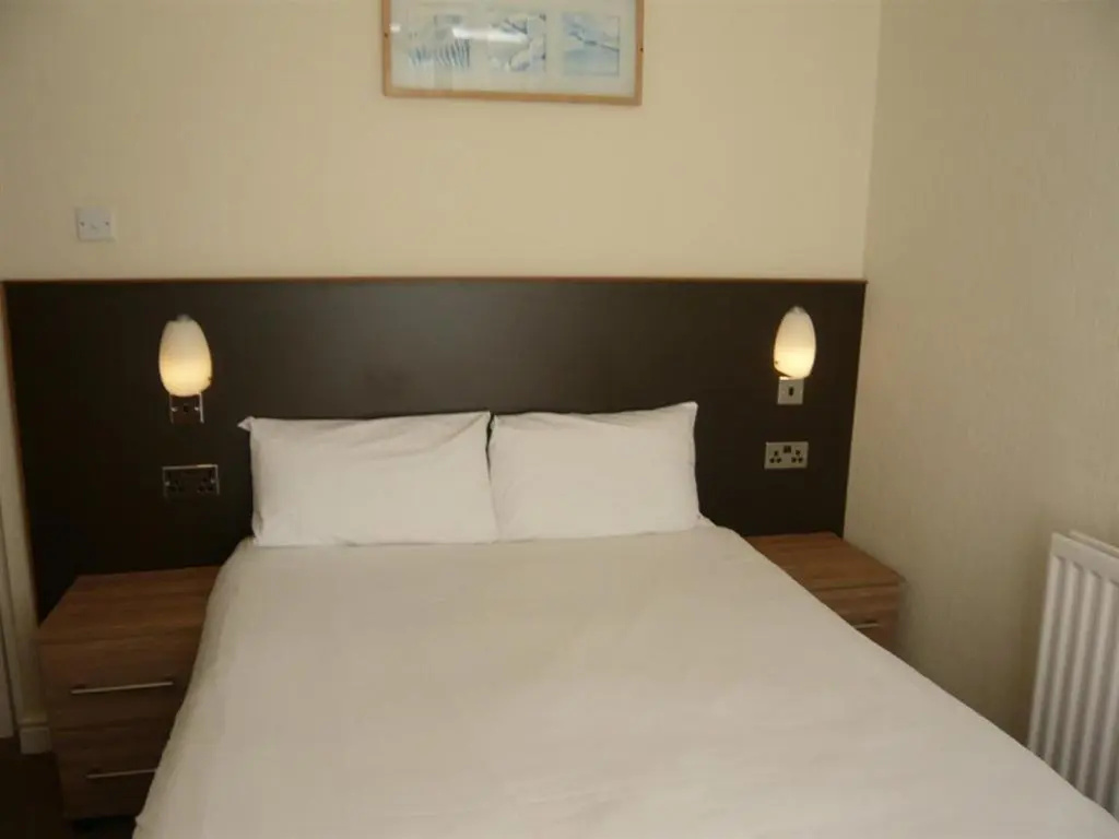 Double Suite with sea view (full double bed)
