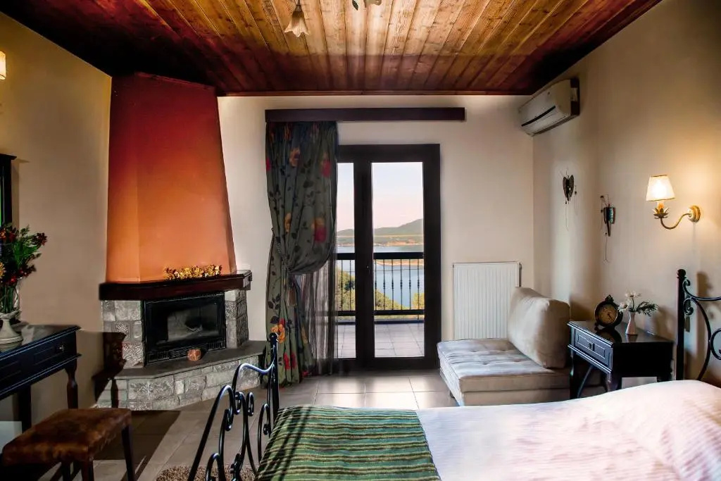 Gis Chrisopeleia Lake View - Chambres