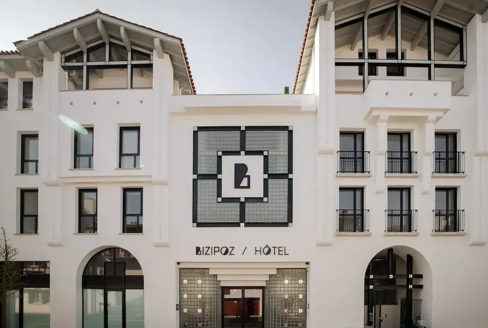 Bizipoz Hotel