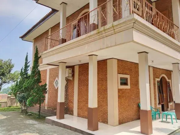Villa Yustisia Curug 7 Cilember