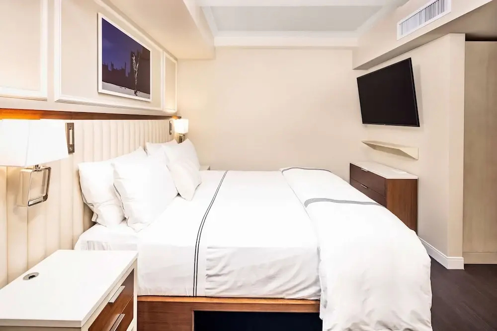 Double Studio (full double bed)