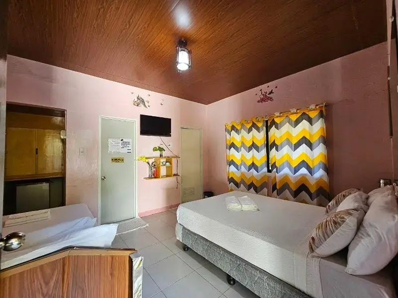 Standard Triple room with balcony