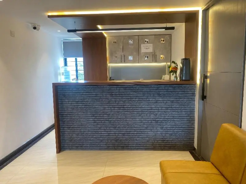 Lobby & Reception