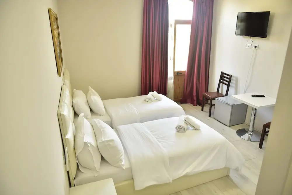Standard Double room with balcony and with garden view (twin beds)