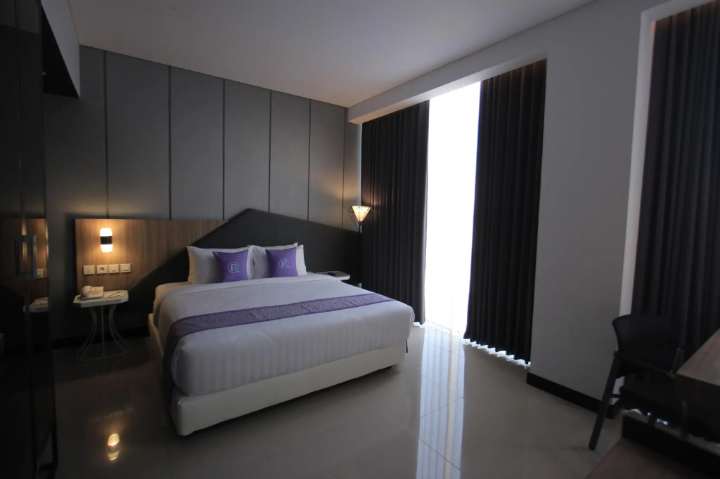Deluxe Double room (full double bed)