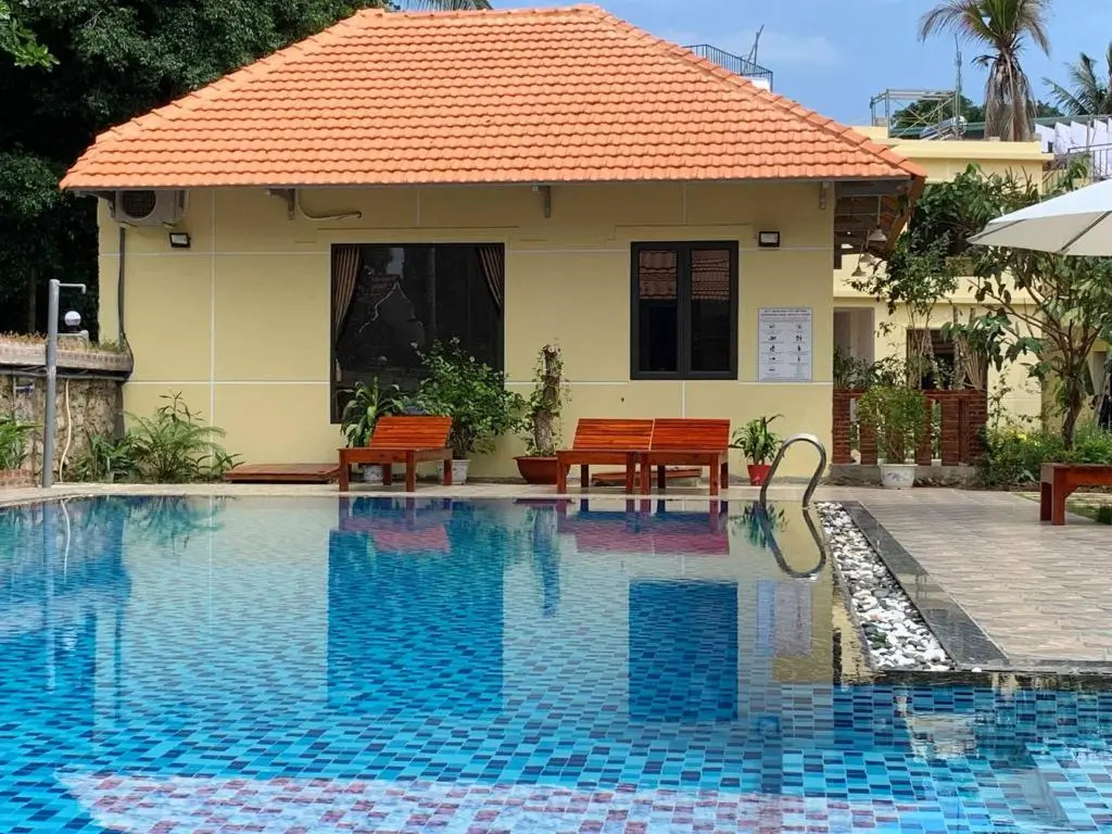 2 Bedrooms Villa