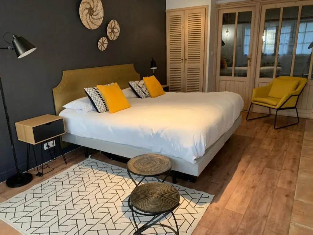 Standard Double room with garden view (full double bed)