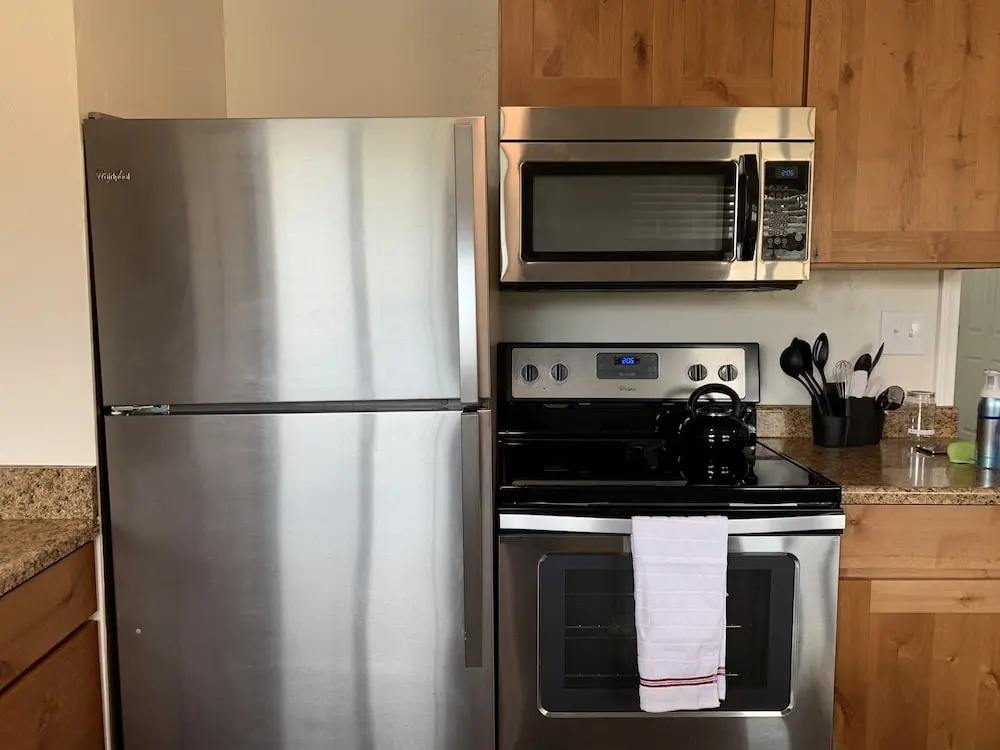 2 Bedrooms Business Apartment with balcony