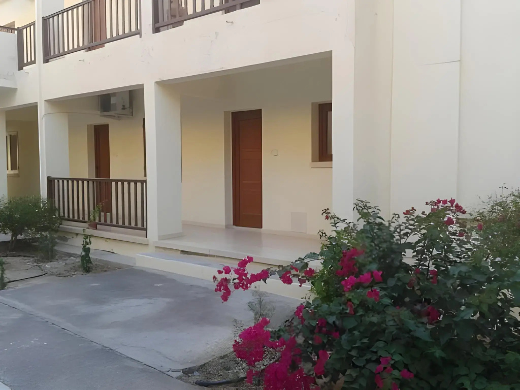 Pelekanos Apartments