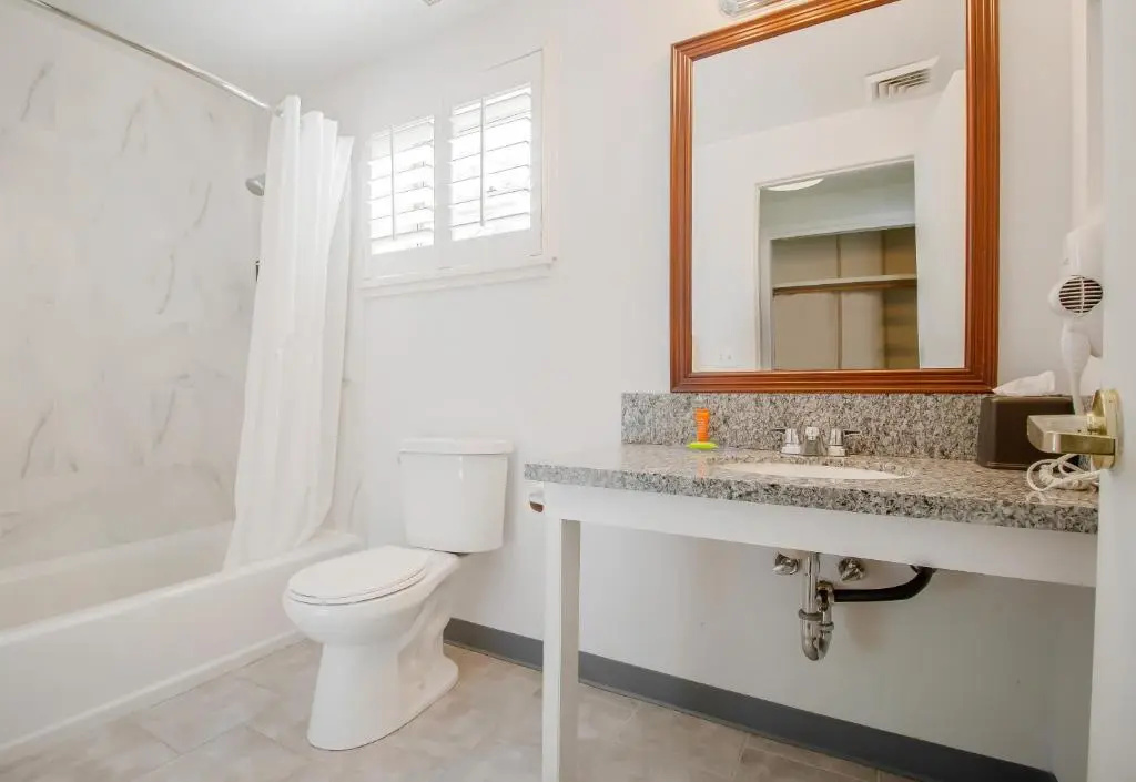 1 Bedroom Double Suite (full double bed)