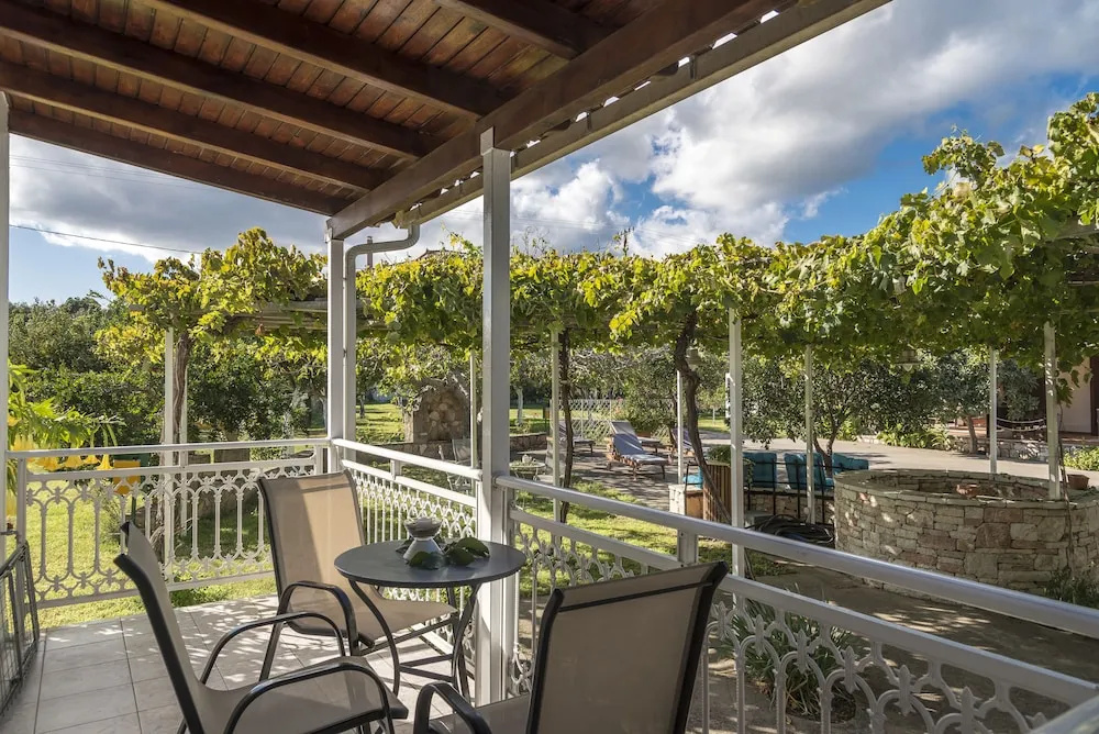 Family Apartment with garden view