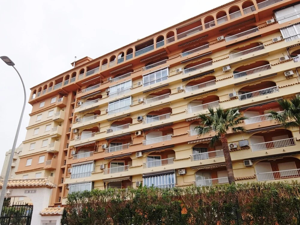 Los Iris Esc. B - 1º - 8ª (Sólo Familias)