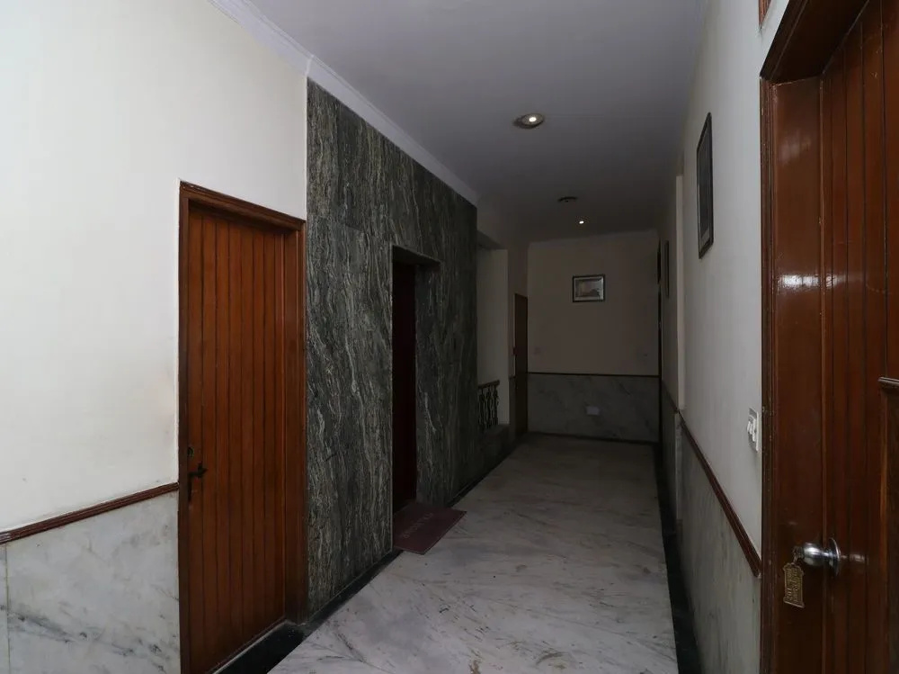 OYO 12419 Hotel Silver Shine - Général