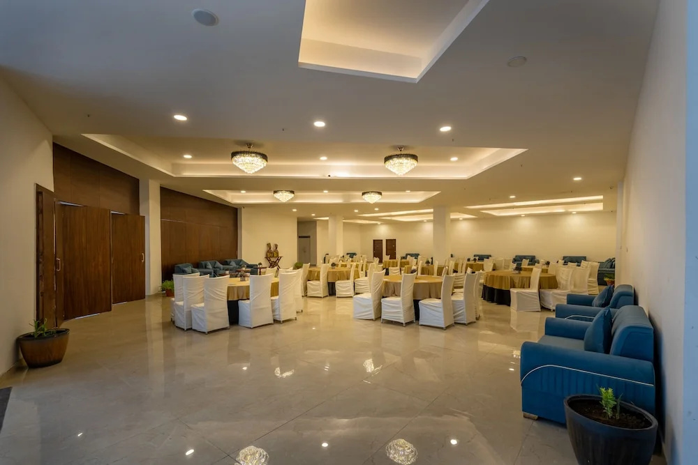 Coral Resort and Spa, Centrally Heated Mountain Side Resort, Manali