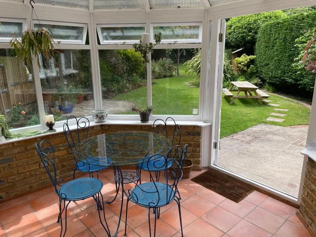 Cozy 3 Bedroom Holiday Home!