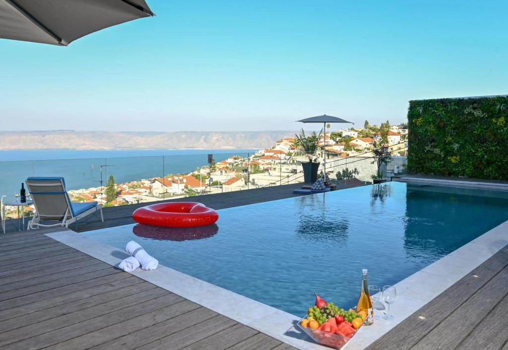 Villa-SELAVI 3 unit complex with infinity pool