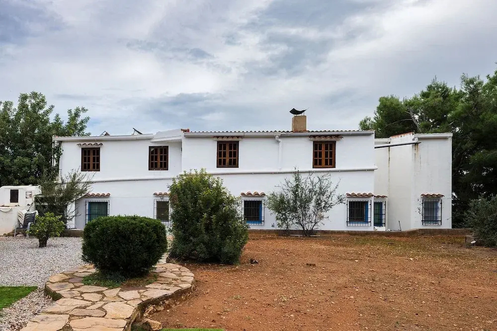 House -sleeps 8-natural Pool-pet Friendly