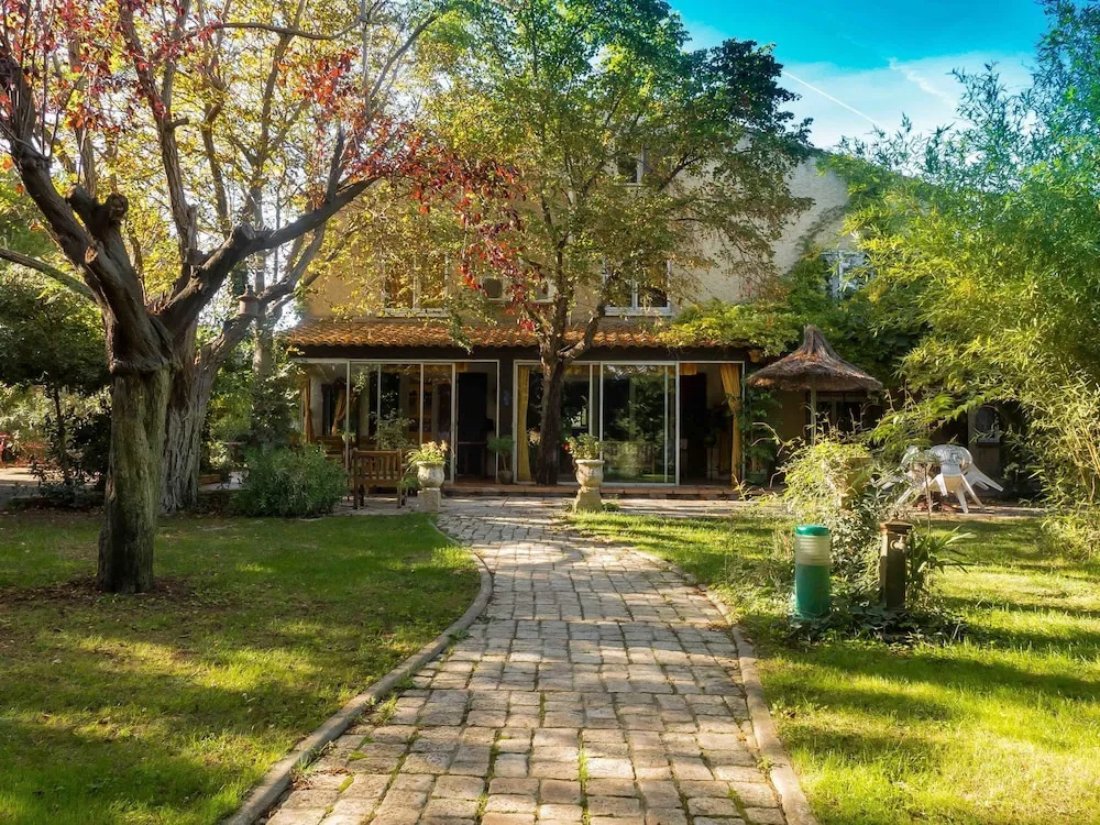 Spacious Holiday Home in Narbonne With Swimming Pool