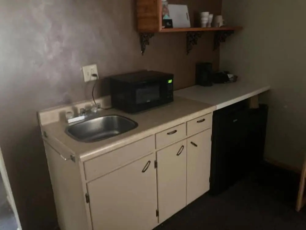 Economy room