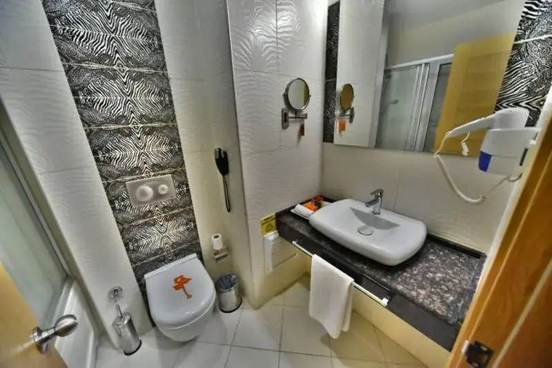 Standard Double room with balcony (full double bed)
