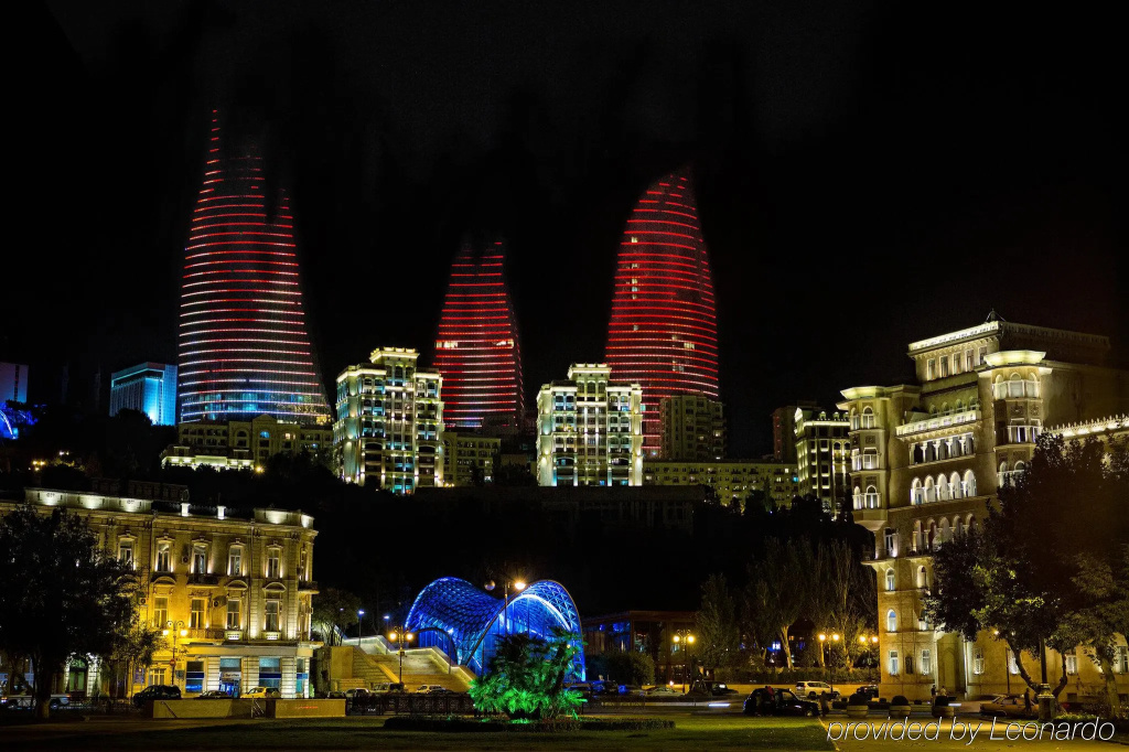 Отель Fairmont Baku at the Flame Towers — фото