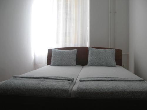 AdHoc Hostel by null